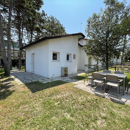 Ville Pinetine Bibione Buitenkant foto